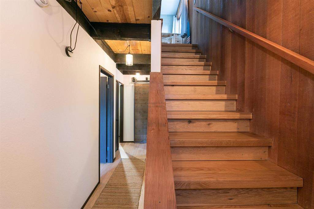 Staircase | 1001 Commonwealth Dr. #218