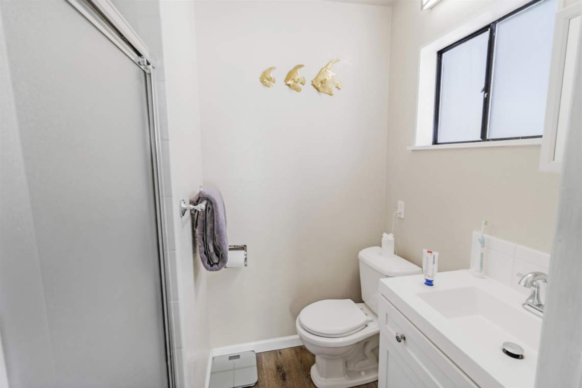 Bathroom | 10106 Lake Ave.
