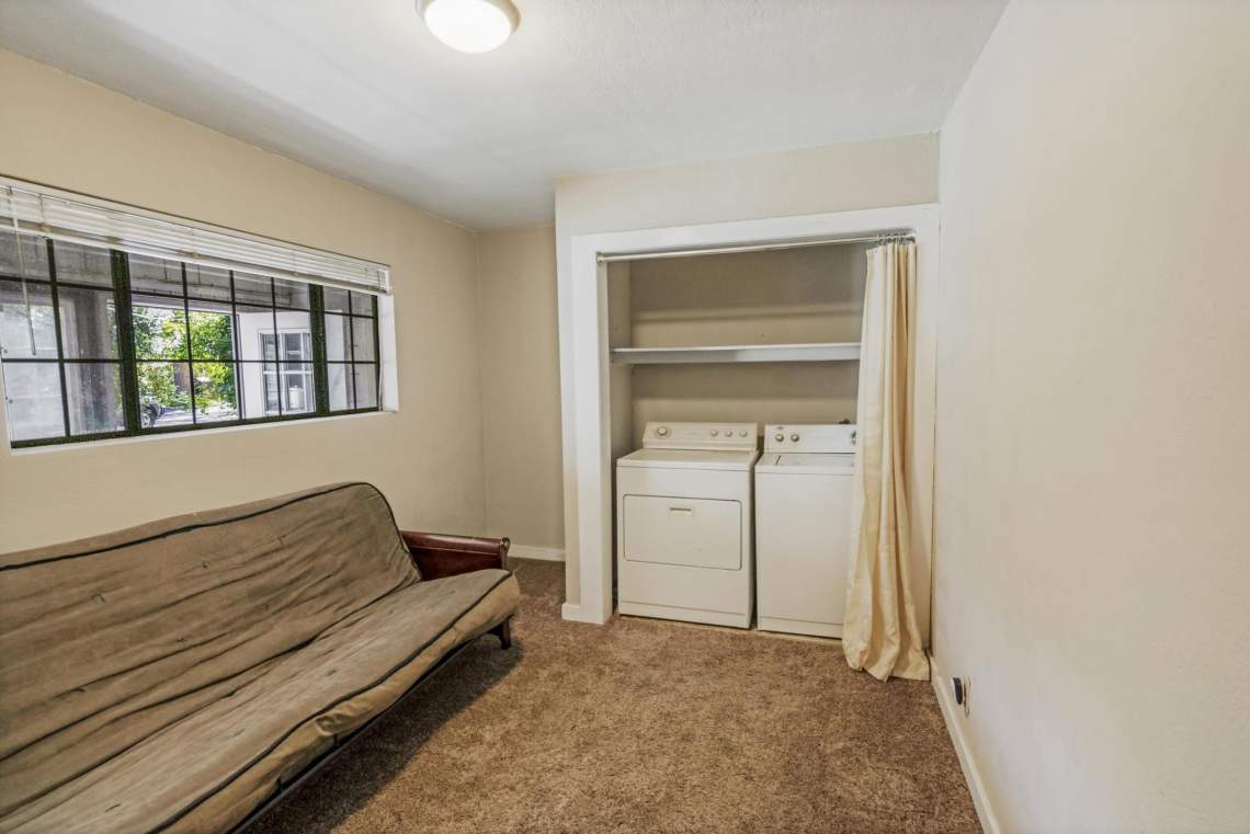 Laundry Room | 10106 Lake ave.