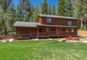 10835 Palisades Dr. | Beautiful Truckee Home