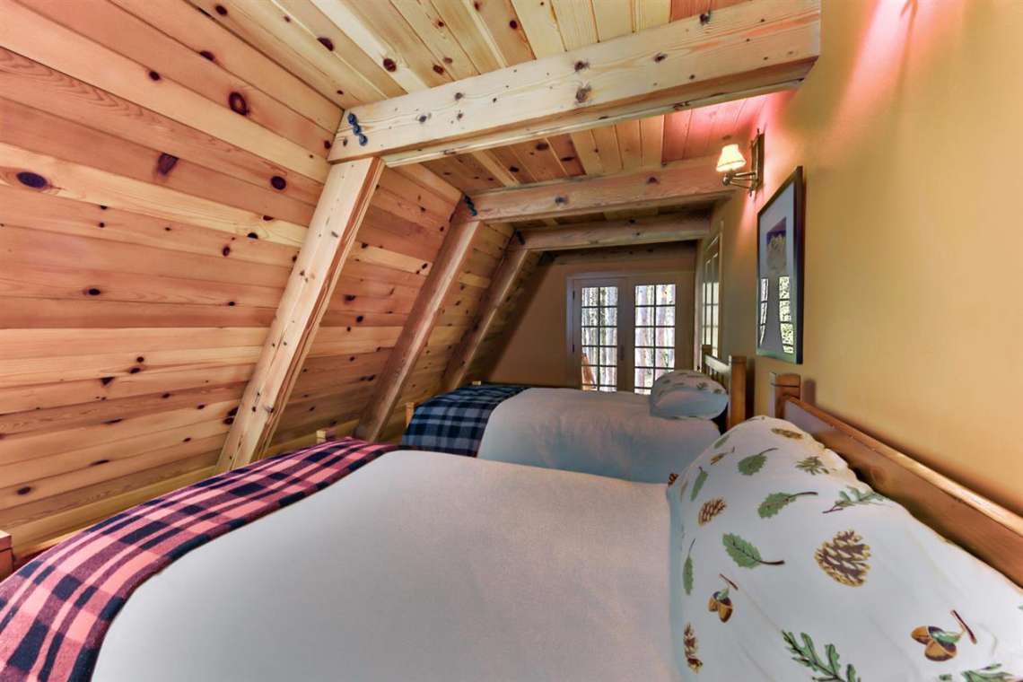 Serene Lakes Cabin  | 1102 Island Way Soda Springs CA | Bedroom