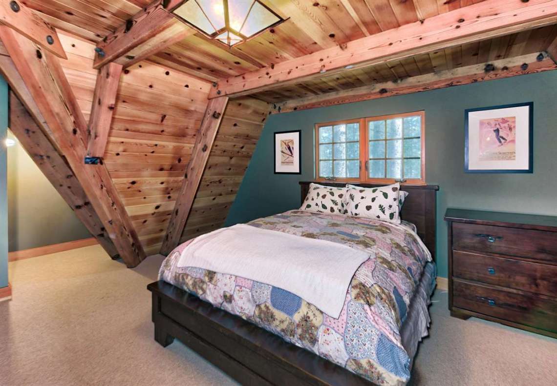 Serene Lakes Cabin  | 1102 Island Way Soda Springs CA | Bedroom