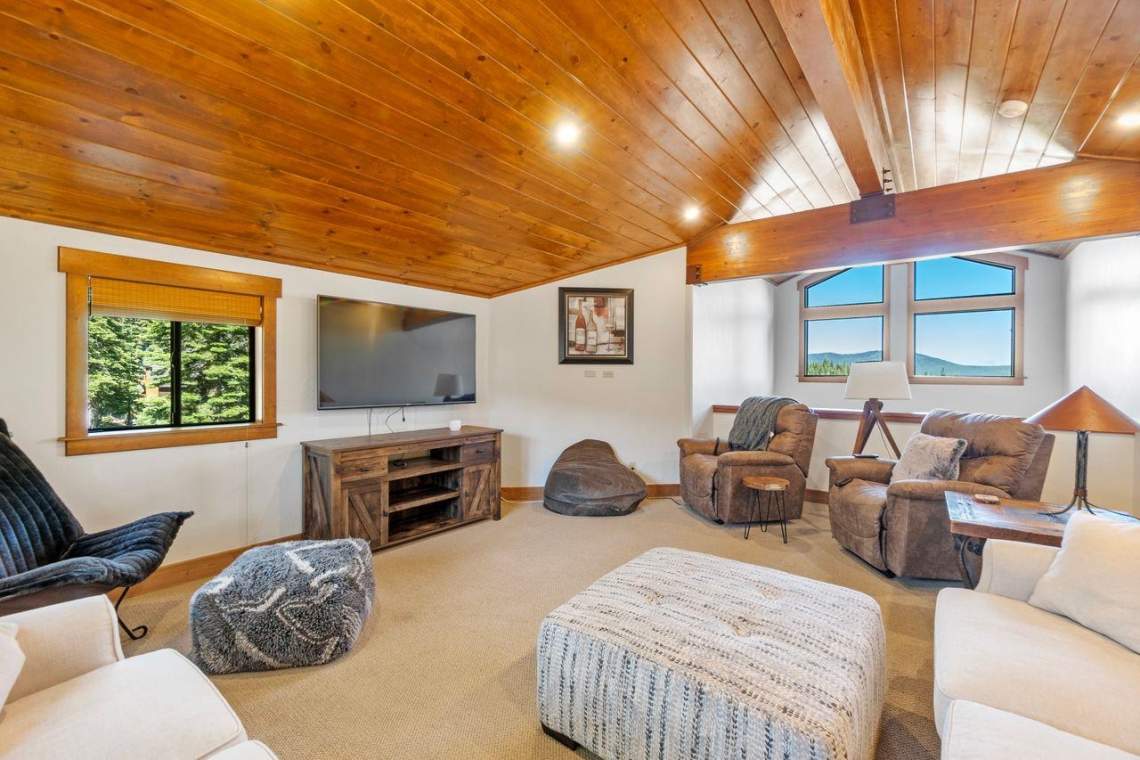 Family Room | Tahoe Donner Luxury Home