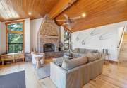 Gorgeous living room | 11298 Skislope Way