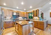 Kitchen | Tahoe Donner Retreat