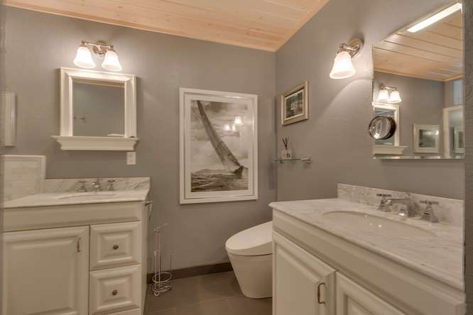 Master Bathroom | North Lake Tahoe Real Estate
