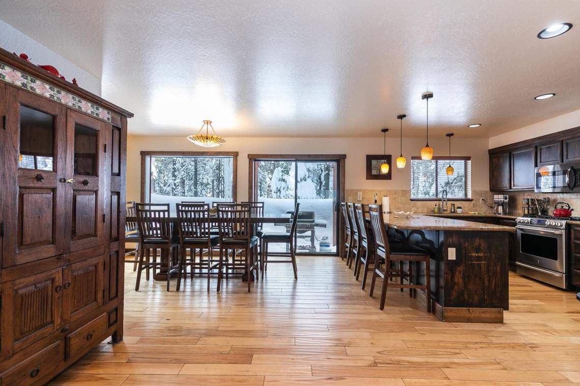 11540 chalet rd. | kitchen and dining area