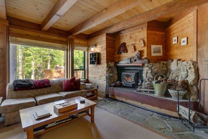 Lake Tahoe Luxury Cabin | 1177 Snow Crest Rd Alpine Meadows | Family Room
