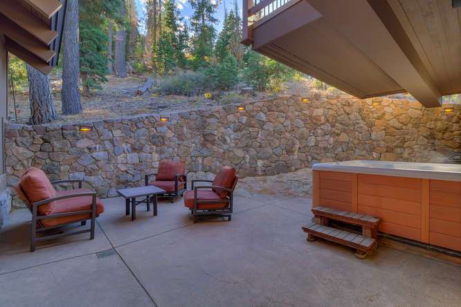 Lake Tahoe Ski Real Estate | 1177 Snow Crest Rd Alpine Meadows | Backyard