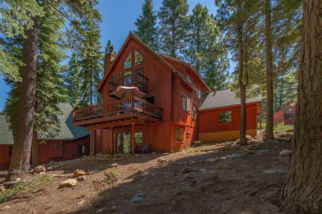 12136 Brookstone Dr. | Tahoe Donner Retreat
