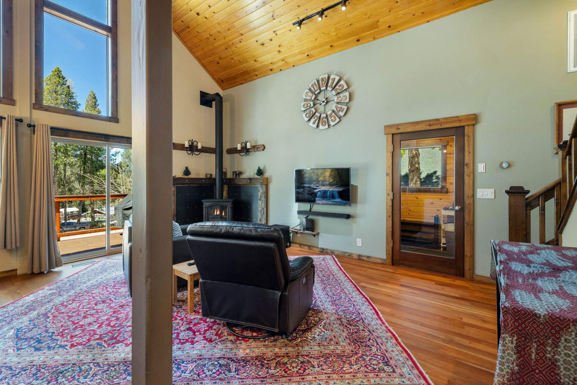 11-web-or-mls-12415-Daisey-Ct-12