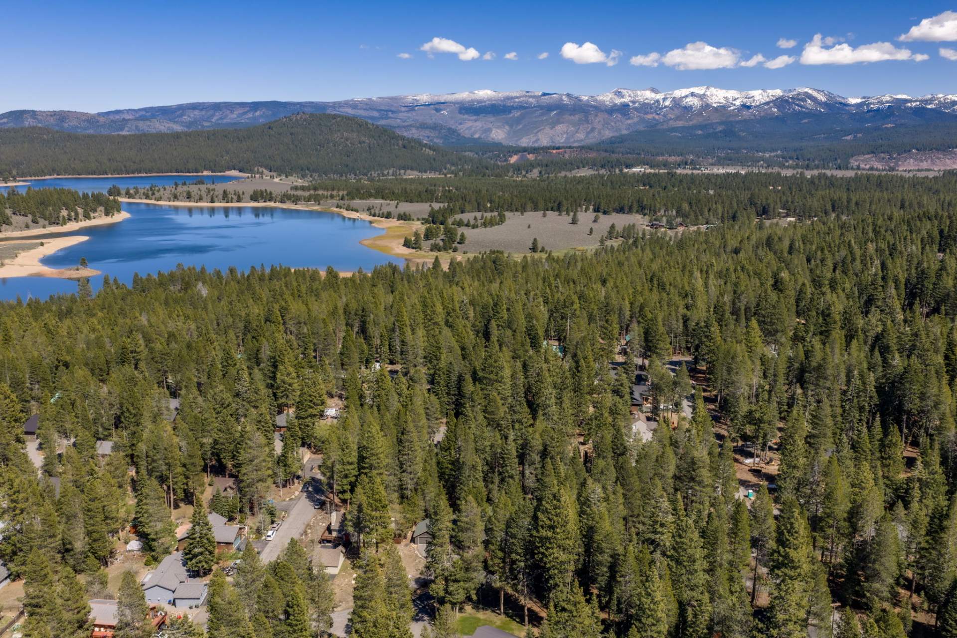 42-web-or-mls-12415-Daisey-Ct-Drone-5