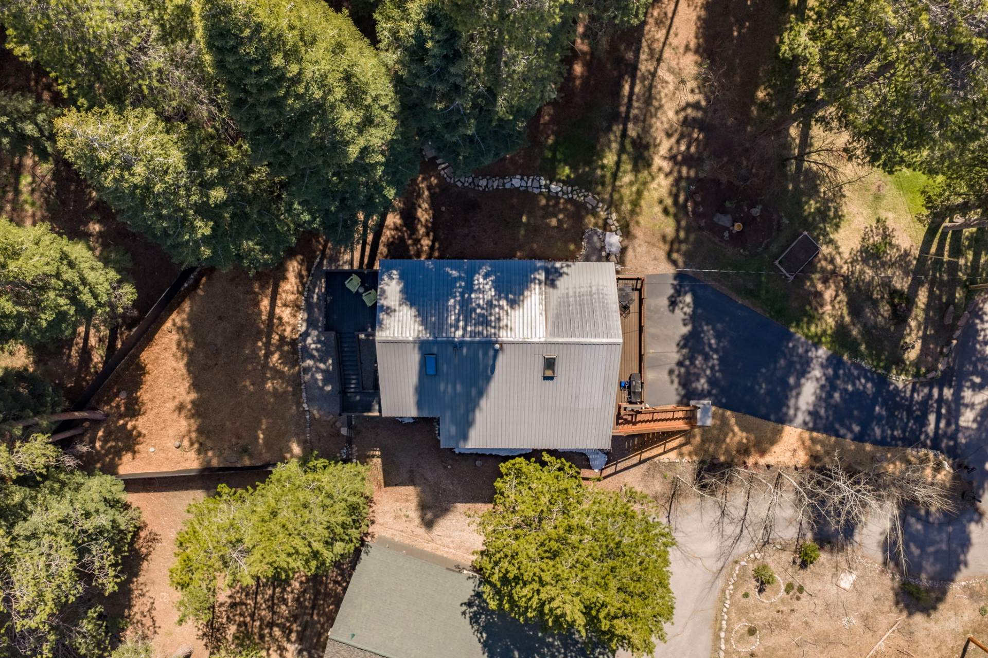 44-web-or-mls-12415-Daisey-Ct-Drone-8