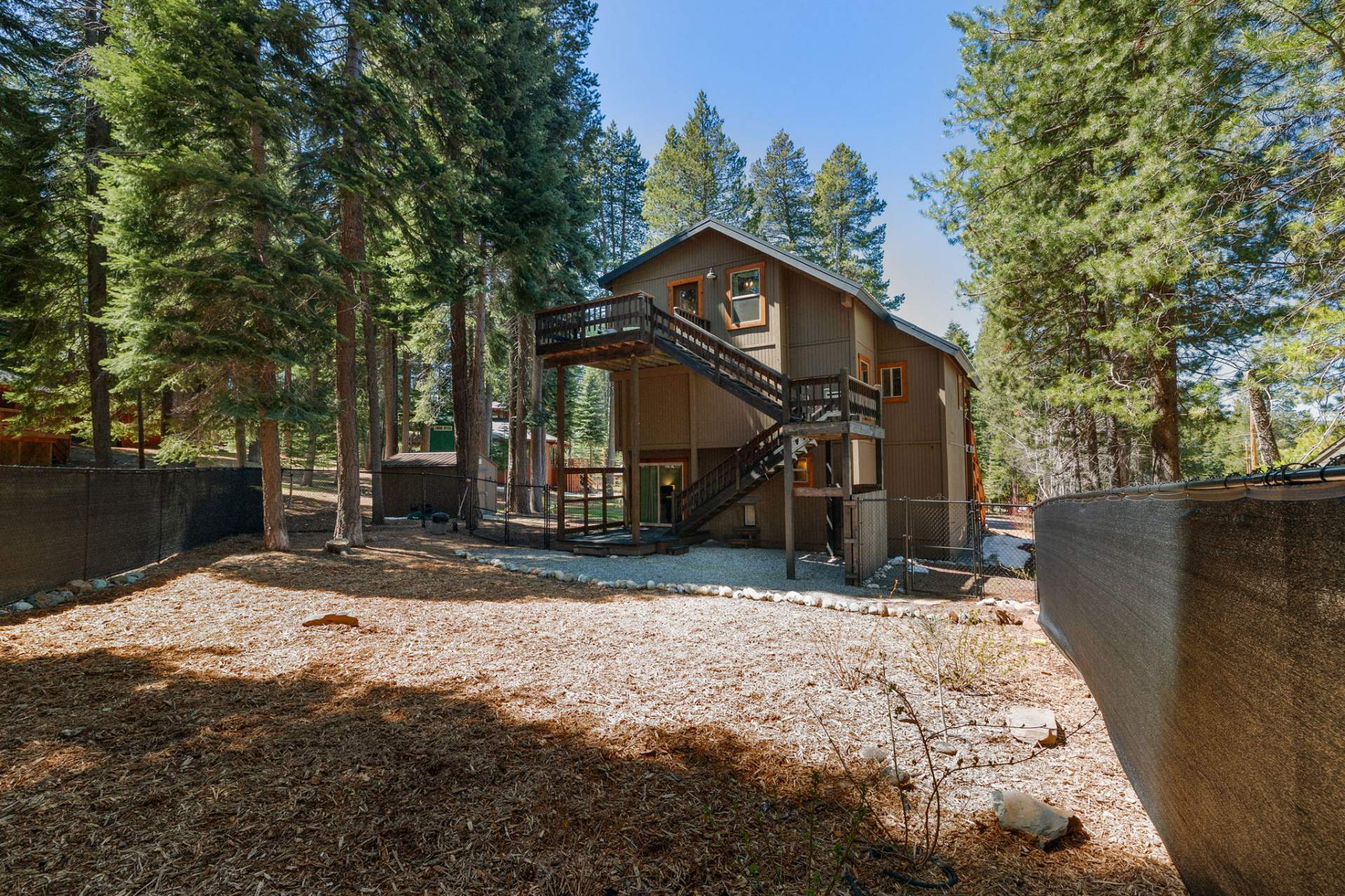 8-web-or-mls-12415-Daisey-Ct-9