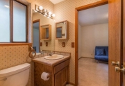 Truckee Cabin | 12480 Poppy Lane | Bathroom