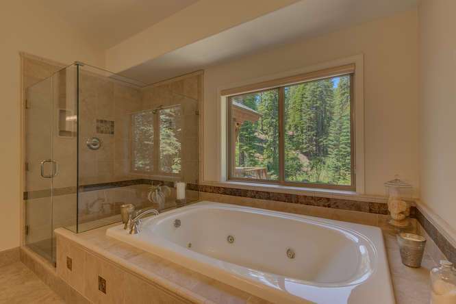 Truckee Luxury Property | 12731 Brookstone Dr Truckee CA