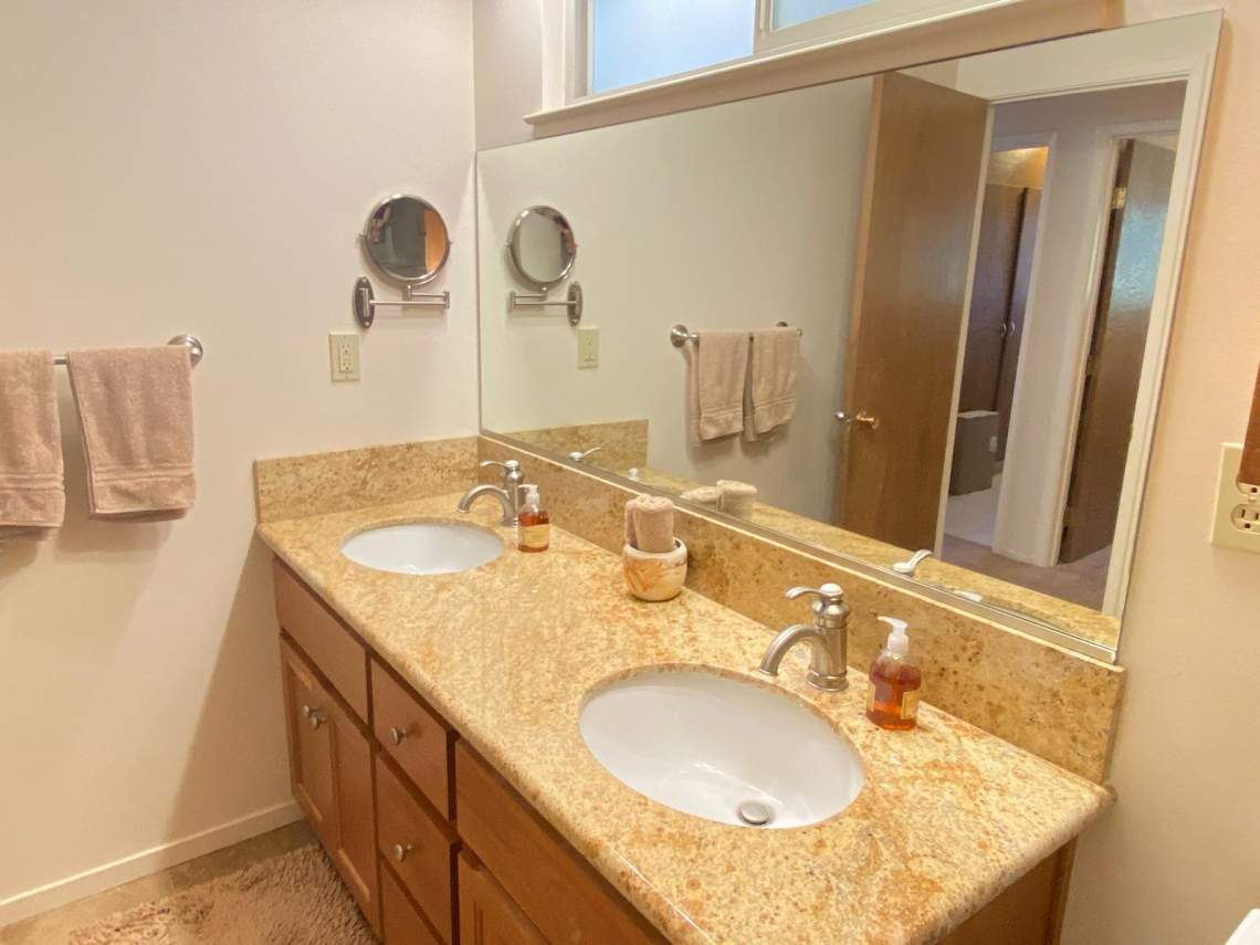 Bathroom | Dollar Point Lakeview home
