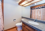 Guest Bathroom | Lake Tahoe Real Estate