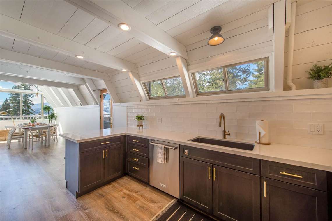 Lake Tahoe Real Estate | 135 Lakewood Lane | Kitchen
