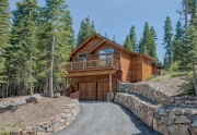 Custom Crestwood Retreat in Tahoe Donner