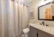 Guest Bathroom | 13959 Skiview Loop