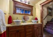 Guest Bathroom | Donner Lake Lakefront