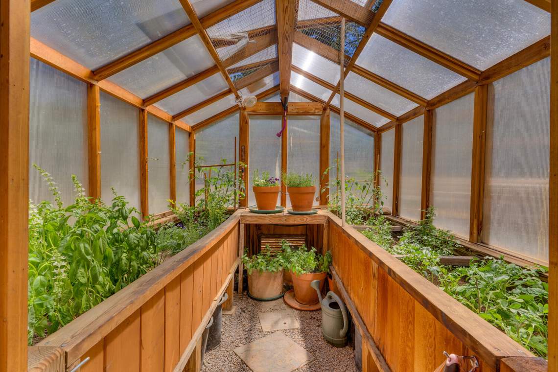 Greenhouse | Truckee acreage property
