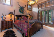 Guest Bedroom with en suite bathroom | Northstar Luxury Real Estate