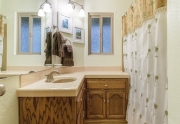 2715 Cedar Lane |Guest Bathroom