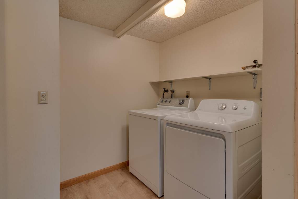 3101-Lake-Forest-Rd-133-Tahoe-large-018-030-Laundry-1500x1000-72dpi