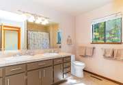 Tahoe Lakeview Real Estate | 3145 Meadowbrook Dr | Bathroom