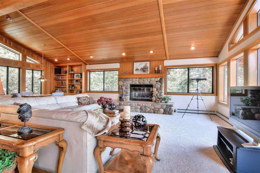 Dollar Point Lake Tahoe Home | 3324 Dardanelles Ave | Living Area