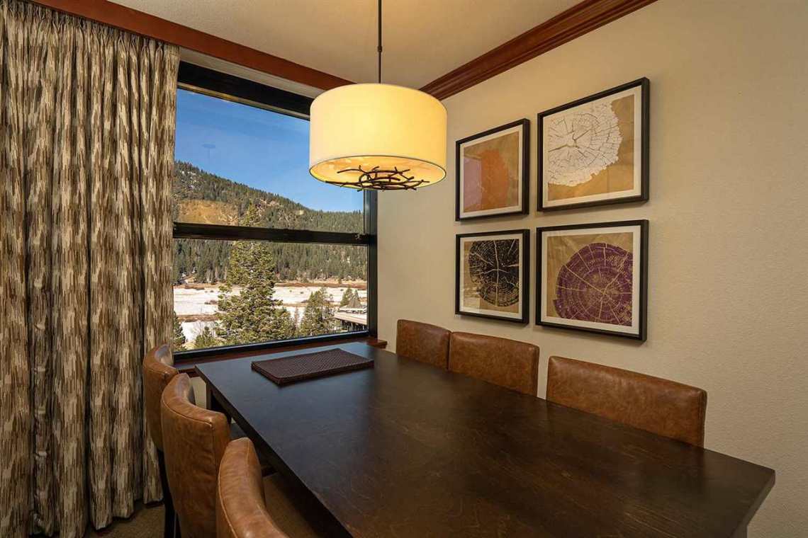 Dining area | 400 Squaw Creek Rd.