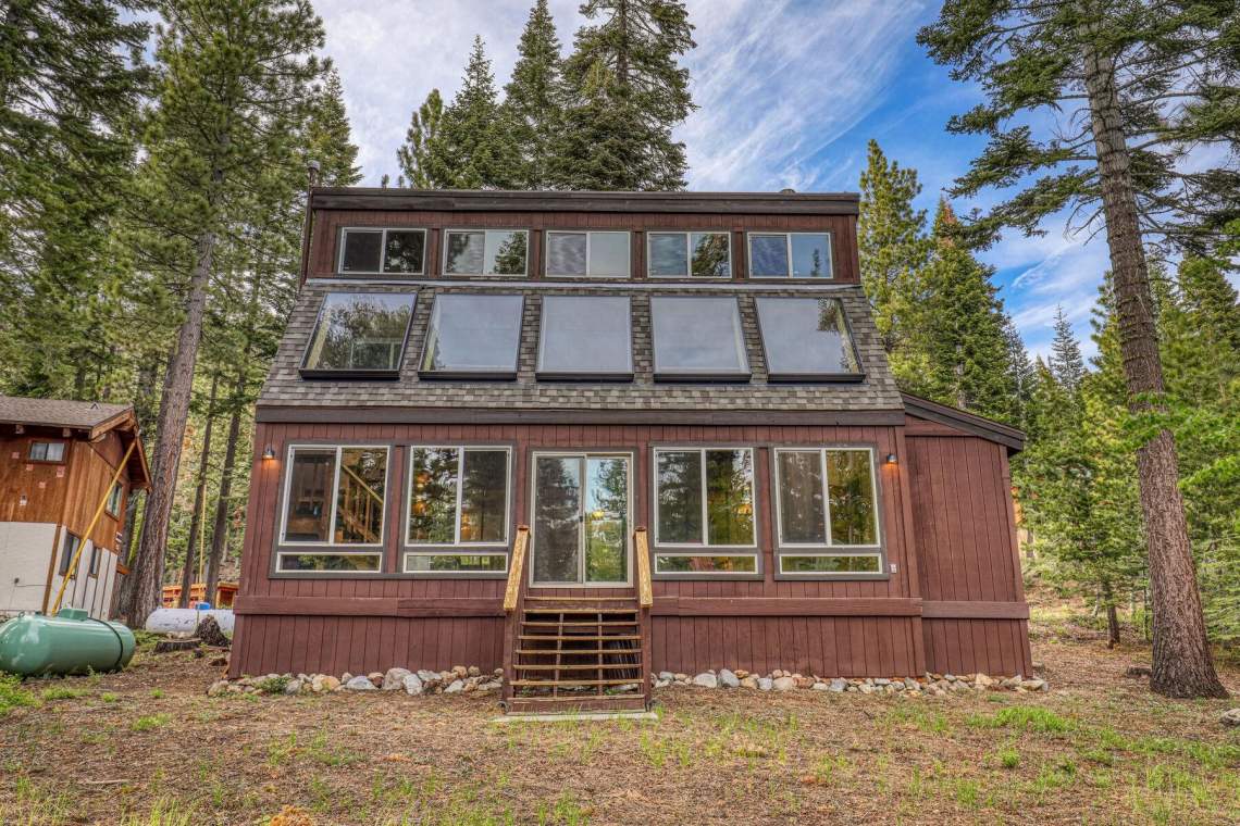 4055 Courcheval Rd. | Tahoe City Retreat