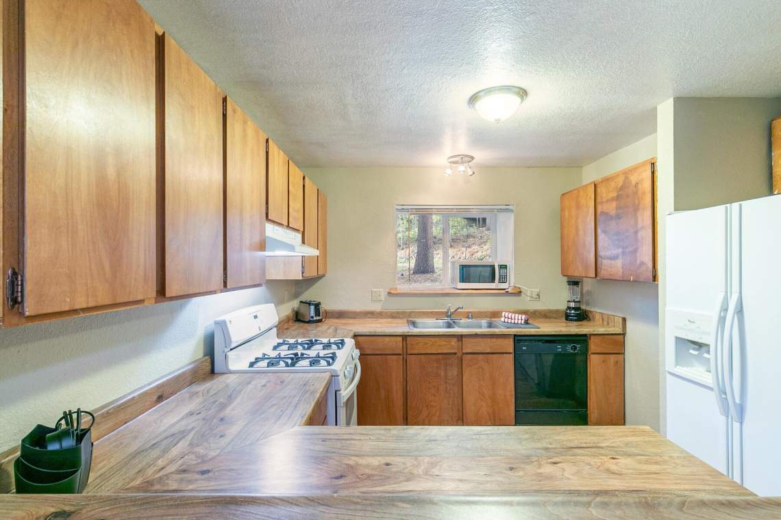 kitchen | 4055 Courcheval Rd.
