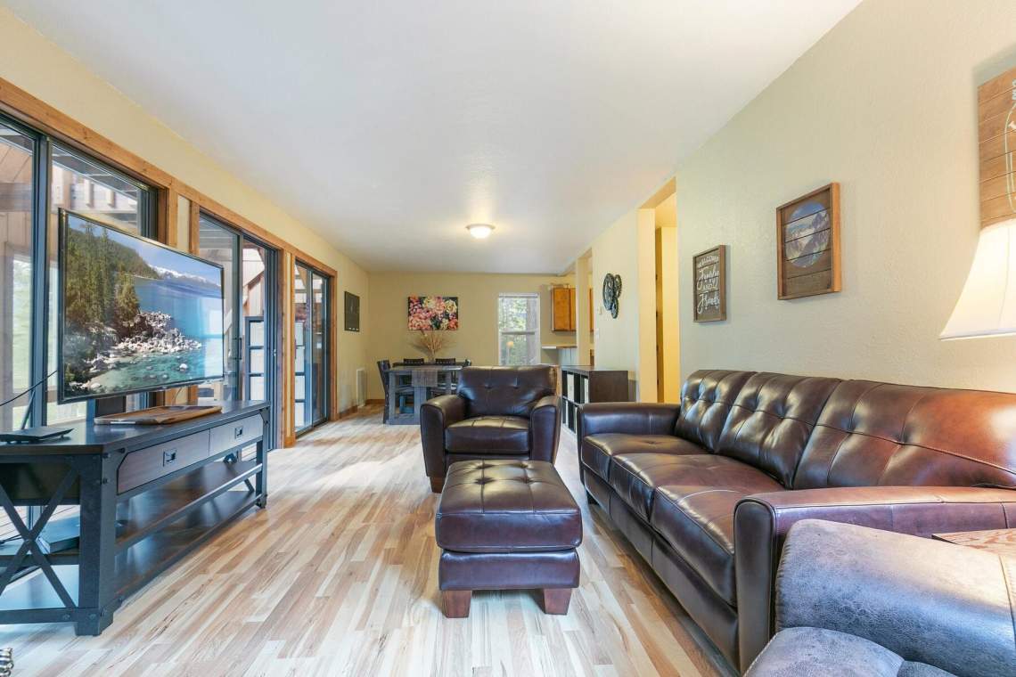 living room | 4055 Courcheval Rd.