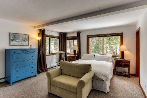 Tahoe City Home Master bedroom
