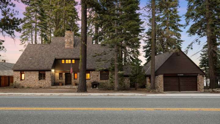 Homewood Lakefront Home For Sale – 4290 W Lake Blvd