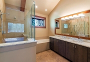 Luxrious Master Bathroom