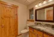 Tahoe City Real Estate | Ensuite Bathroom