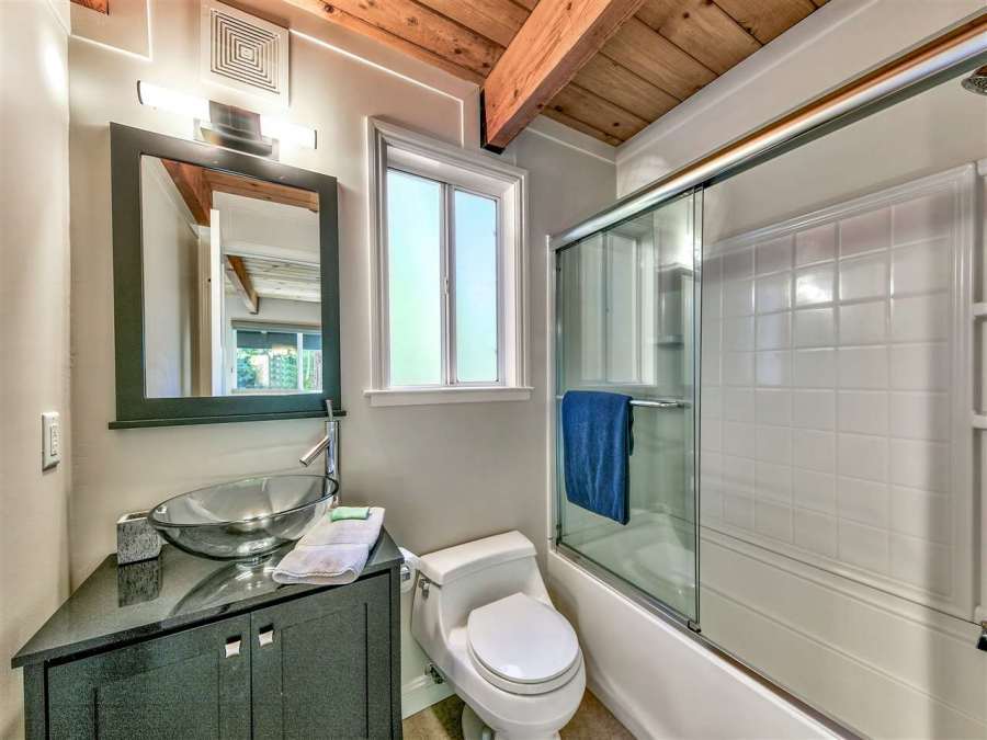 5549 Lagoon Rd | Remodeled Bathroom