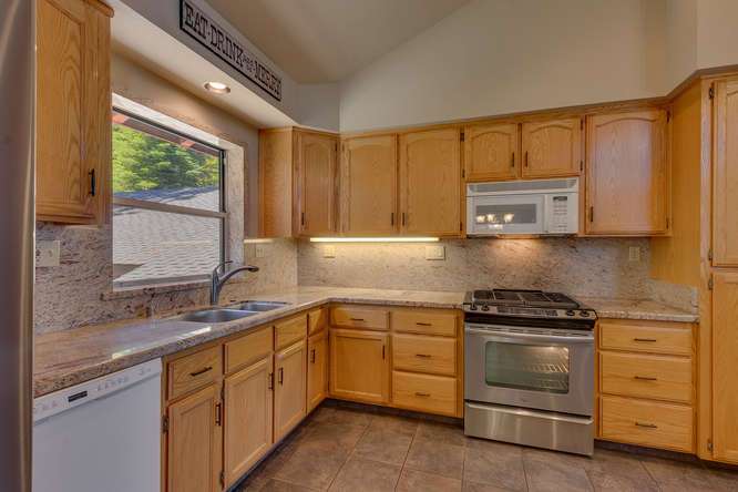 Lake Tahoe Real Estate | 6070 Quail Creek Road | Kitchen