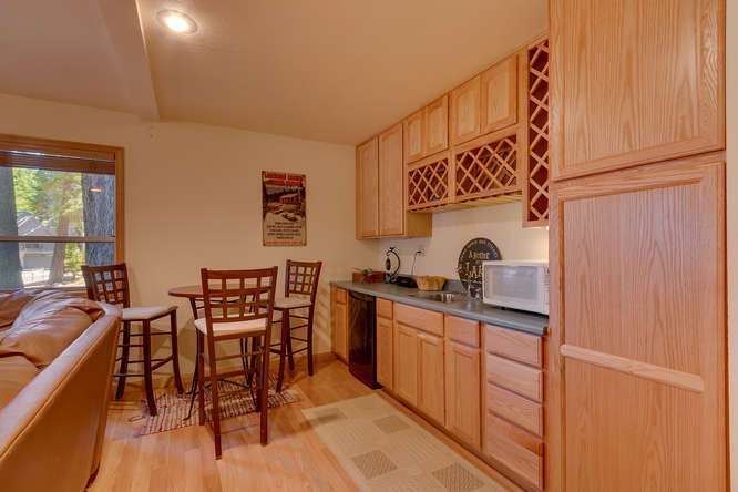 Lake Tahoe Real Estate | Family Room