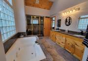 Soaker Tub | 6635 McKinney Creek Rd