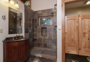 7001 Hilo Avenue | Master Bathroom | Lake Tahoe Real Estate