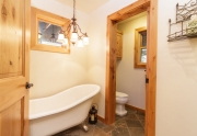 7001 Hilo Avenue | Guest Bathroom | Lake Tahoe West Shore Real Estate