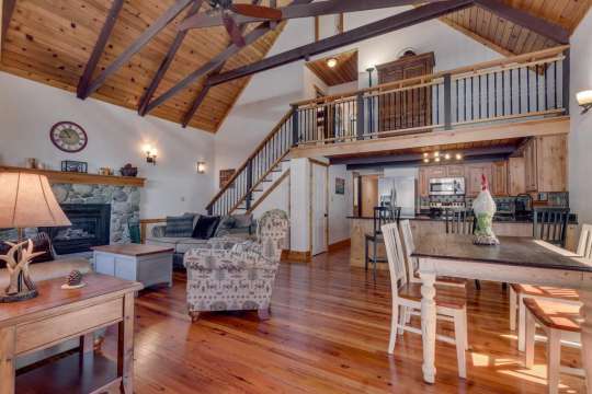 7149 5th Ave. | Remodeled West Shore Cabin