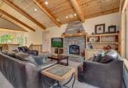 Living Room | 930 Sierra Vista Ave