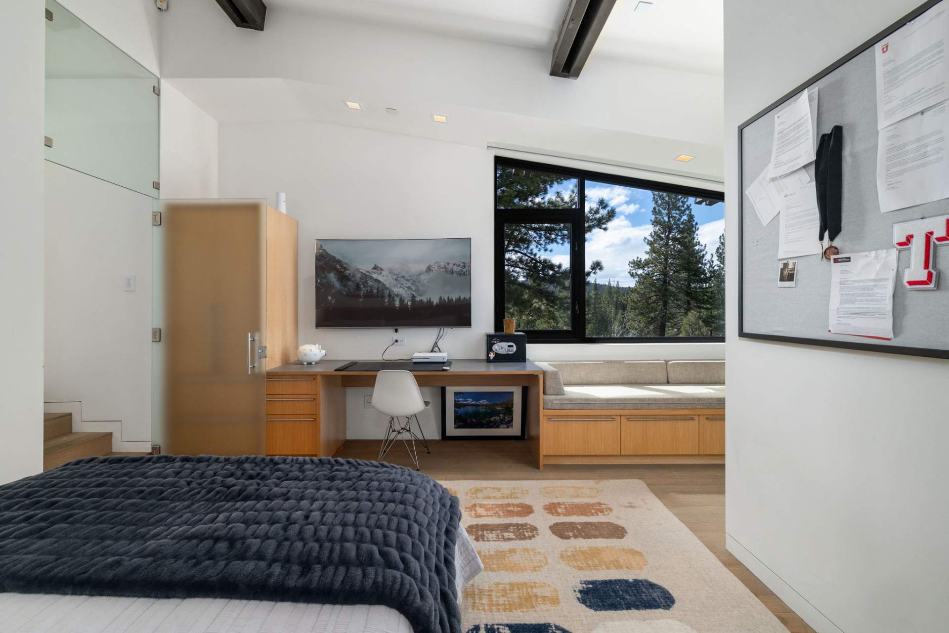 113-web-or-mls-9612-Dunsmuir-56