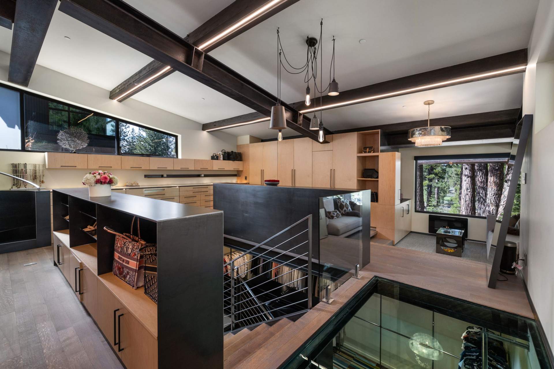 142-web-or-mls-9612-Dunsmuir-84